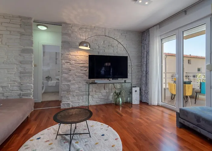 Liam شقة تروغير